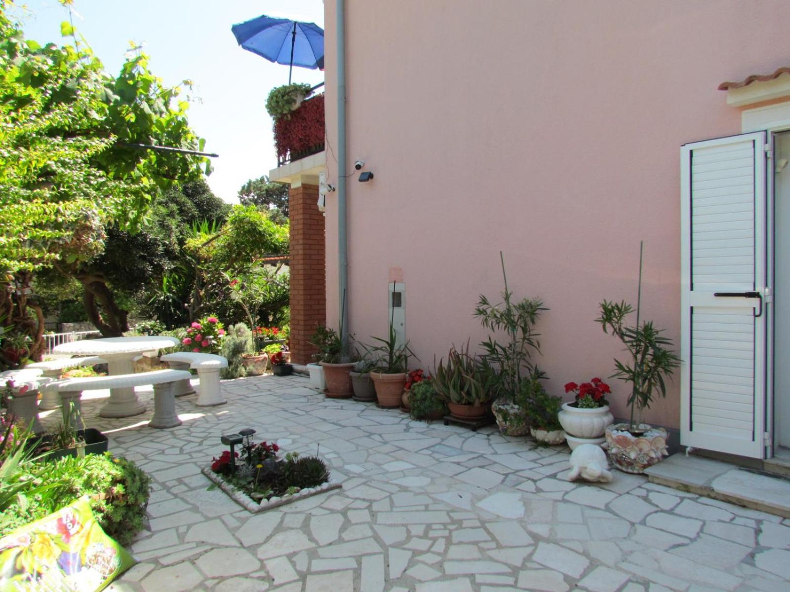Apartments Bura & Jugo, Cres, Without Stress Dış mekan fotoğraf