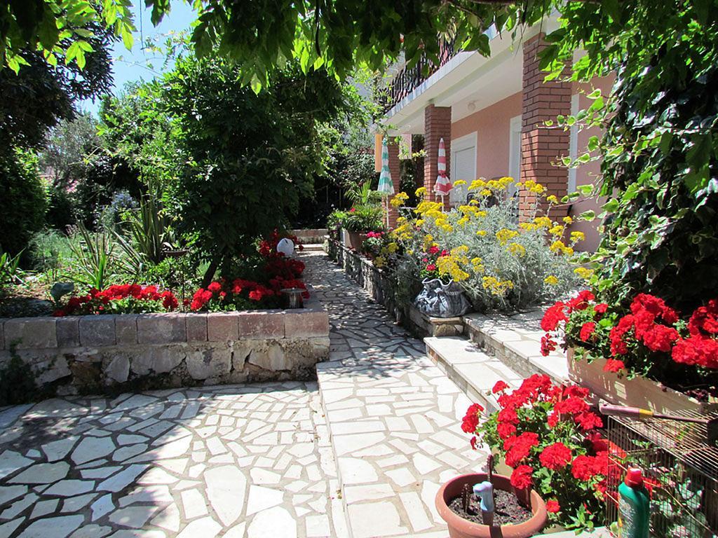 Apartments Bura & Jugo, Cres, Without Stress Dış mekan fotoğraf